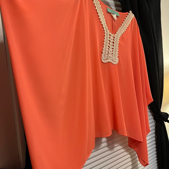 Gorgeous Pink Tunic Top! - Picture 3 of 4